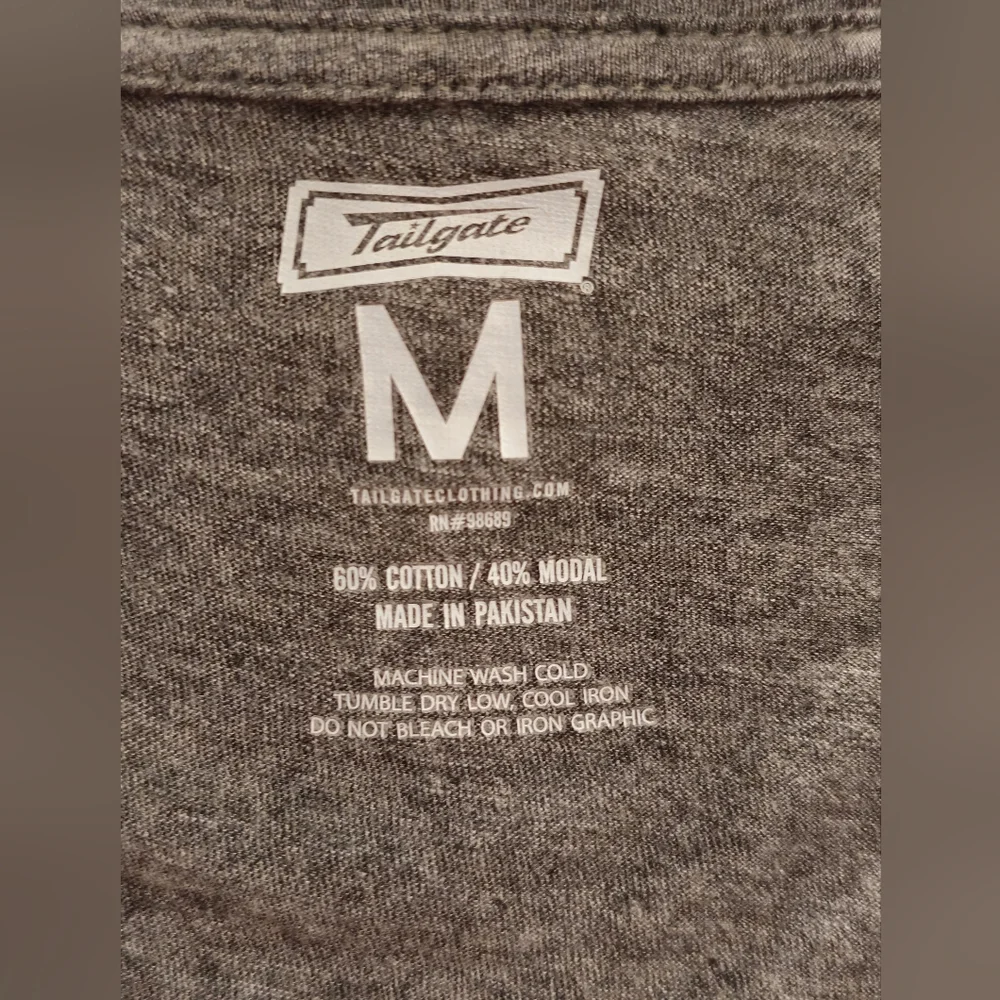 American Eagle Tailgate "There's No Crying In Baseball" Vintage LookTee - Size M - Picture 2 of 5